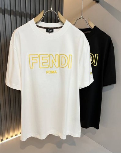 fen*I 芬*迪2025春夏新款Fd家族Ff男女同款短袖T恤，男女同款百搭极简短袖。意大利原厂订单，Fd家族人气单品，简约纯色系打造。Fd家族经久不衰的标志性