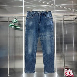 dior 迪奥经典老花牛仔裤 最新品，专柜同步有售，原单狠货，水洗休闲牛仔裤，进口原版水洗弹力面料，舒适有弹性，原版五金辅料装饰Logo，版型超正，档次极高，专