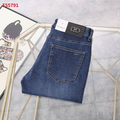 Ferragamo 款号：55791 Big Bull Jeans Size：30到42码