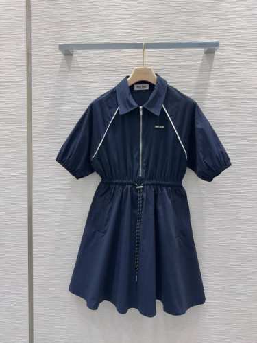 miu Mi*2025Ss新款连衣裙 经典又有型 各种都能完美驾驭～高级成衣做法，细节美到爆！精美又日常，轻松驾驭！质感棒棒哒！！减龄 时尚 休闲少女感，强推！