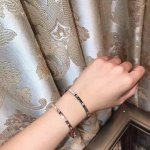 Cartier 卡地亚独家高品质通体316L钛钢材质火爆窄版宽板卡扣手镯 专柜全套包装 高端原版购入1：1定制 螺丝印 手镯 精工打造 认准最高版本 三色三码