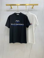 华伦天奴2025新款原单男士休闲打底短袖T恤！高端定制 高版本 时尚百搭爆款宽松版型原版进口420克双股纯棉面料 螺纹袖口.领口衣摆 手感超柔软细腻 穿着亲肤舒