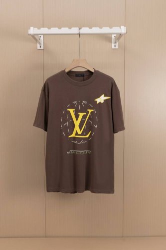 挂拍图 顶级版本 原本一致 正确版本 Louis Vuitton 路易威登 航线印花圆领短袖T恤 三标齐全 采用高克重纯棉面料！数码直喷工艺烫钻工艺，手感非常舒