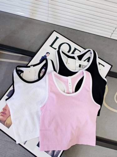 Lululemon Ebb拼色背心 新款经典款内带胸垫，穿起来质感更佳 每个姐妹都必须拥有的Lululemon经典背心一- Ebb To Street，今天就上
