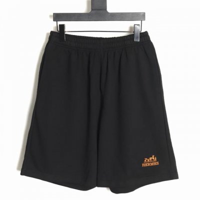 Hermes 爱马仕 24Ss 爱马仕刺绣短裤 比较基础百搭的一个款式 采用380G的纯棉面料制作 带有标识性的印花工艺 整体版型偏大上身舒适 现货秒发中 尺码
