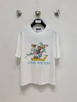 市场有仿版认准工艺和面料 25Ss驴家纯棉最新面料 最高版本 胸前字母标识图案涂鸦工艺经典标识图案Logo时尚简约潮流短袖，最顶级的品质专柜原单短袖，顶级制作工