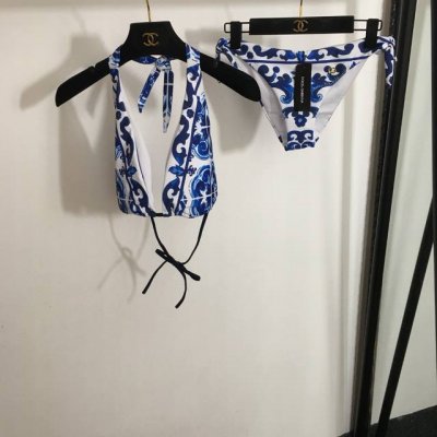 款号 3305 Dg*新款比基尼分体泳衣套装，青花瓷印花 挂脖系带内衣+三角内裤，蓝色，S-Xl，