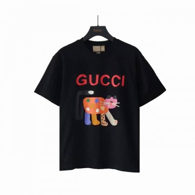 尺码表+实拍细节图 Gucci 古驰 早春卡通怪异猫图案印花T恤 选用客供定制针织100%纯棉面打造,面料手感细腻，厚实有质感的纯棉布 高密度的机织工艺，如棉絮