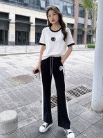 棉 聚酯纤维 氨纶 94 56 62 97 白色 小码数据，依次是胸围，衣长，腰围，裤长 短袖长裤套装 码数：S~Xxl 每大一个码数，胸围腰围＋4厘米，衣长裤