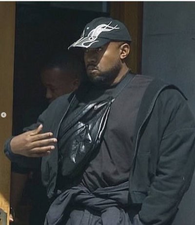 上新 Yzy Gap Balenciaga 椰子Yeezy Flame Hat 三方联名重工银色火焰刺绣棒球帽 侃爷同款 众多明星上身 炒鸡火爆，设计感十足 帽