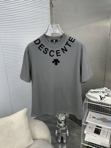 Descente迪桑特 2025Ss春夏最新款短袖T恤出货啦 2025新款T恤 高版本专用面料 高克重 260G 纯棉面料 上身舒适不失挺阔 针脚刺绣工艺 数字