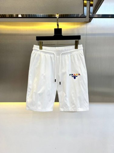 prad普拉、25S新款夏季休闲短裤！抽绳印花Logo设计.简单高级.进口高密棉订制埃及棉面料，手感轻薄透气.舒适感满满.原厂五金质感满满.高级感强！整体视觉简
