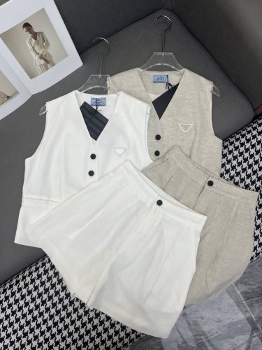 prad* 25Ss新款马甲短裤套装 亚麻天丝面料 经典三角标装饰 两色三码Smla807P