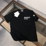 A Moncler 蒙口 2025新款男士圆领短袖 情侣T恤 春夏新品 高品质 时尚百搭潮款 定制进口面料 数 穿着舒适 透气 时尚不失个性 上身休闲随性 帅气