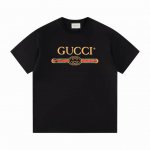 款号T15 Gucci 短袖T恤 男女同款 -采用原版280G100%纯棉面料 柔软舒适 螺纹同缸定染零色差 独家品质区别通货 欢迎对比 -颜色： 黑色 -码数