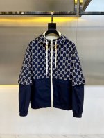 主推秘 P460 Gucc古、25早春G家经典提花撞色拼接满印Logo连帽防撕裂冲锋衣夹克外套（袖子可拆卸），涤纶防撕裂塔夫绸夹克。通体饰有提花徽标图案。·镶板