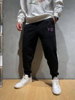 Y3 新款休闲裤 官网同步发售 品牌经典Logo休闲裤 植绒字母定制面料 460克纯棉舒适度极好 手触感强烈 辨识度极高 完美品相工艺 尺码 S-Xl