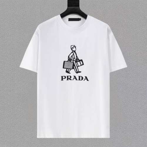 Prad*普拉达25Ss新款短袖，最高版本重工艺印花经典Logo图案，高标准定制，上身非常有型，客供进口高档280克纯棉面料质感非常细腻，细节工艺精湛考究，塑造