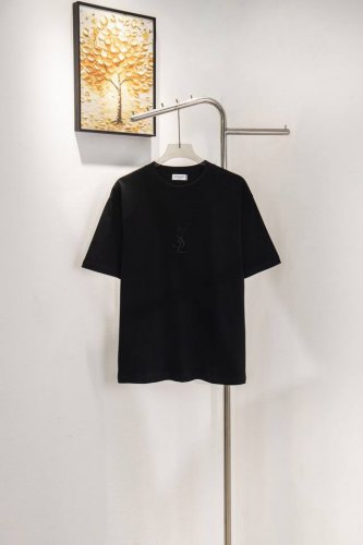 款号：Y153 圣罗兰Ysl胸前重工刺绣后背字母渐变印花短袖T恤男女款 280克纯棉双砂面料 所有面料均已提前做过缩水 品质第一 所见即所得 不会洗一次版型就有
