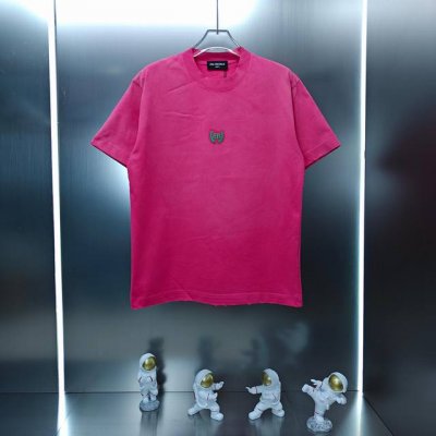 巴黎世家 Balenciaga 2025春夏新款男女同款短袖T恤 定制专属300克重双纱纯棉面料 定制原版洗水做旧磨破工艺 麦穗字母刺绣工艺设计 颜色 黑色 白