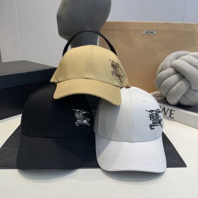 配防尘袋+ 巴宝莉Burberry 官网新品经典款 棒球帽 原单品质 精美刺绣 火爆来袭 工艺非常精美 高档大气上档次 低调奢华 方便携带 Burberry 巴