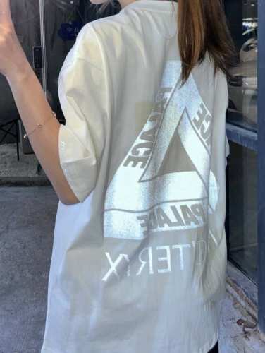 120 始祖鸟/Arc'teryx始祖鸟前后侧边大Logo印花短袖纯棉男女同款T恤 前胸印花Logo字母，后幅印花始祖鸟Logo， 胸前以及后背Logo进口数码