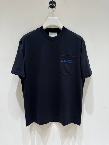 新品 Gu家族男士时装款纯棉圆领短袖T恤，香港洋行渠道货，经典明星级单品，25年春夏新品，属于明星级的一款单品！ 客供埃及进口顶级面料，甄选尼罗河区域光照极好的