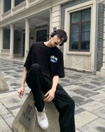 stussy 斯图西新款圆领短袖半袖T恤 面料采用260克纯棉双纱食毛面料 双线二本针压线 久洗不变形 原版定制三标 高端进口印花 随意水洗 情侣可穿 男女同款