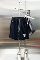 蒙口 三标齐全 2025夏季新款男士休闲短裤，高级定制面料透气面料 透气弹力舒适度极高，细节无可挑剔，顶级辅料配备，原版Logo设计理念，手感细腻柔软！上身版型