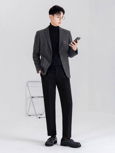370 moncler/蒙口剪刀标25Ss春季新款男士商务休闲针织西装外套，香港洋行渠道货 秋冬新品，高级秀场系列，官宣画册海报穿搭款！ 西装属于搭配季塑造性极