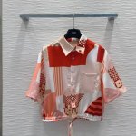 fend* 2025Ss新款套装 面料丝滑光洁！经典又有型 各种都能完美驾驭～高级成衣做法，细节美到爆！精美又日常，轻松驾驭！质感棒棒哒！！减龄 时尚 休闲少女