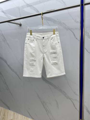LV*路易威登 高端定制、2025早春最新款牛仔裤短裤 柜台同步发售 原版定制复刻 客供五金辅料 原单品质 进口牛仔面料重工洗水 精品皮牌 做工走线精细 上身绝
