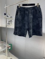 驴牌 Multi- Tools图案刺绣短裤 本款采用全棉380克重打造 此款短裤转述2025春夏秀场的1V Multi Tools主题 以鲜明刺绣呈现随意散落的