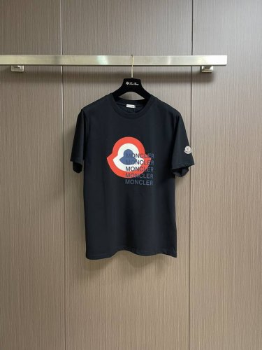 moncler 蒙口2025Ss夏季新款印花圆领短袖T恤 采用原版260G 螺纹同缸定染零色差 全新定制辅料 独家品质区别通货 欢迎对比 尺码 S-Xl