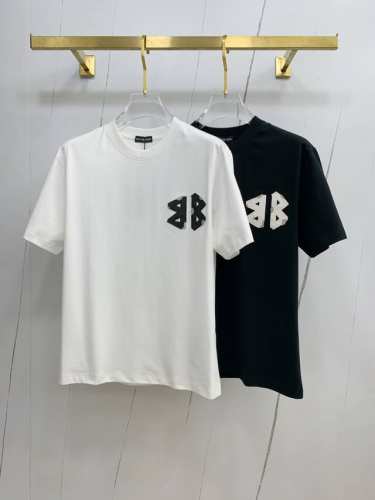 ss巴黎世家纯棉最新面料经典标识图案Logo时尚简约潮流短袖，最顶级的品质专柜原单短袖，顶级制作工艺进口面料，专柜款独特设计，采用进口高端订制面料。官网在售！面