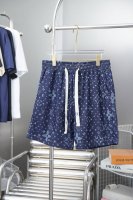 路易 Lv 25Ss早春新款牛仔短裤 轻奢主义 男女日常通勤穿搭必备单品 正确版本 随意对比 详细特征 重工款提花深蓝色洗水牛仔面料 松腰拉绳裤腰 直筒裁剪版型