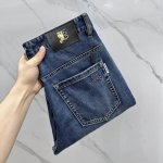 Burberry*巴宝莉 高端定制、2025早春最新款牛仔裤 柜台同步发售 原版定制复刻 客供五金辅料 原单品质 直筒版型 进口牛仔面料纯棉 重工洗水 做工走线