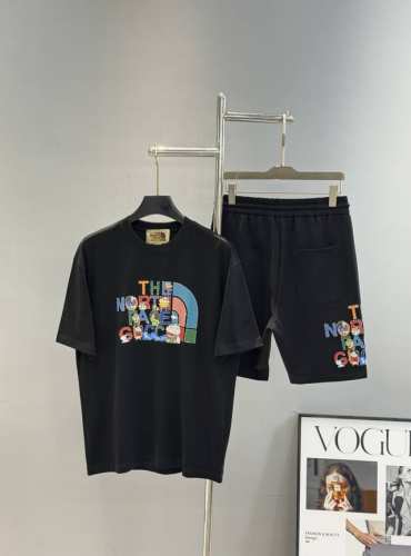 衣服220 裤子230 gucc*古齐25S潮牌小新T.男女同款！恶搞蜡笔小新系列.懒人搭配款～时尚感十足的造型.让人不得不爱[调皮]订制优质300G纯棉面料.