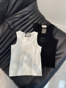 Gucc*25春夏新款双G手工钉珠背心！进口纯棉面料，经典版型百搭不挑人，上身非常漂亮！Sml Aa