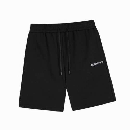 巴宝莉 Burberry 夏季新款 经典字母刺绣休闲短裤 腰部松紧带黑白抽绳设计 定制抽绳口袋两侧都带有斜插口袋设计 后部还带有一个小口袋 高品质纯棉面料 休闲
