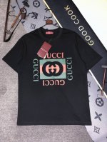 P110 Gucci 短袖T恤 工艺：印花 颜色：黑色 白色 码数：S~Xl 面料：精梳紧密棉盖棉280G
