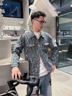 芬迪 官网同款，三标齐全同步发售！2025春季新款男士牛仔夹克外套，专柜Logo高品质原单三标齐全高端版本！专柜定制面料 透气舒适度高，细节无可挑剔，品牌元素设
