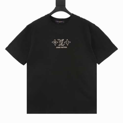 Louis Vuitton 路易威登 25Ss 四叶草老花刺绣字母短袖 面料采用260克重纯棉，定制32支2*2螺纹，成衣两遍水洗处， 面料舒适亲肤无异感，定制