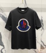 高品质 Moncler 蒙口炫彩印花新款T桖！ 25Ss春夏新品，官网旗舰店同步开售，胸前大Loog采用炫彩印花，非二次开发，原版成型，袖口手臂章仔采用刺绣小标