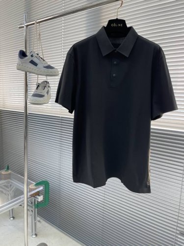 Jf58017杰尼亚polo 系列 季度：2025春夏 颜色：黑色 白色 浅灰色 卡其色 尺码: M-5Xl 版型：微阔版型 克重：克隆棉 成份：100%棉 面