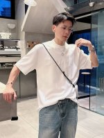 mm6* 顶级货品2025春夏新款首发专柜最新款短袖圆领T恤 高端订制 设计前卫时尚！品牌Logo重工艺设计 高端定制260克面料.手感柔软.穿着舒适.专柜级别