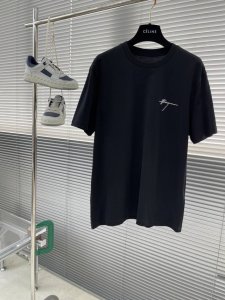 Ferragamo 刺绣细节全棉短袖T恤 订织全棉面料质感好 面料舒适亲肤 尺码:S-Xxl s码衣长66 胸围100 肩宽43 m码衣长67 胸围104 肩宽
