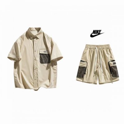 上新 ！！ ！！！ Nike 耐克 美式户外潮牌宽松拉链立体大口袋机能套装 短袖+五分短裤 高街达人超级爆款 海内外人气爆款∽ 采用国标舒适健康面料 大厂流水作