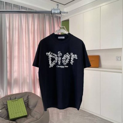 Dio 迪奥2025夏季新款 个性字母Logo印花 短袖T恤 定制面料300G 男女同款 颜色：黑色 白色 粉红色 天蓝色 尺码: S M L Xl Xxl 五