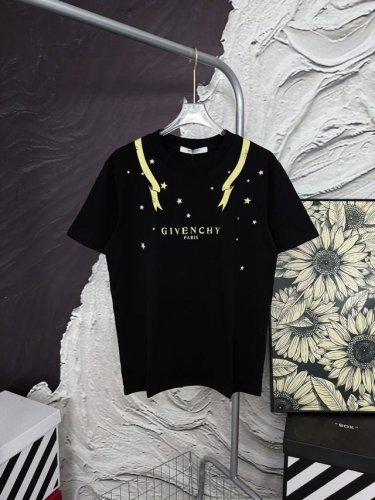 款号Aa5790 纪梵希太阳神印花短袖 givenchy 专柜同款 采用 G纯棉面料 32支双纱 拿手上非常有质感 立体 大气 夏天百搭好穿 简单大气 采用Os